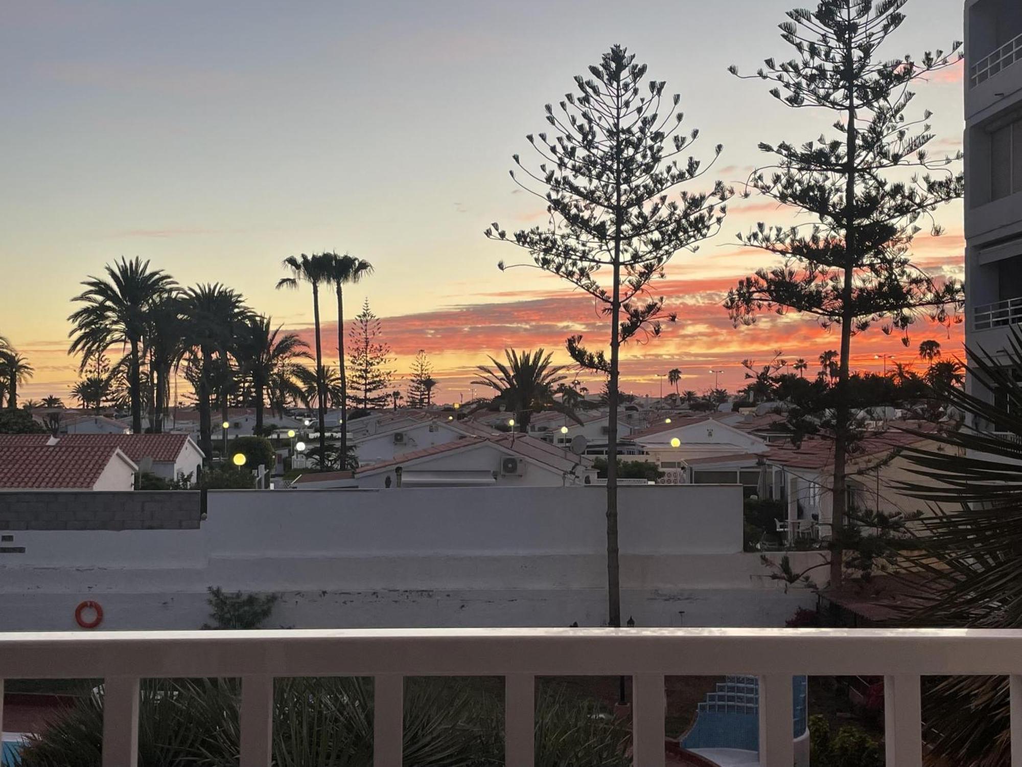 Moon Dunes Apartment - By Yumbo Center - Playa Del Ingles Exterior photo